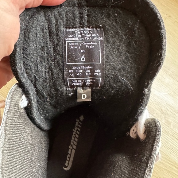 SC1 Reebok Hockey Skate - Picture 3 of 4